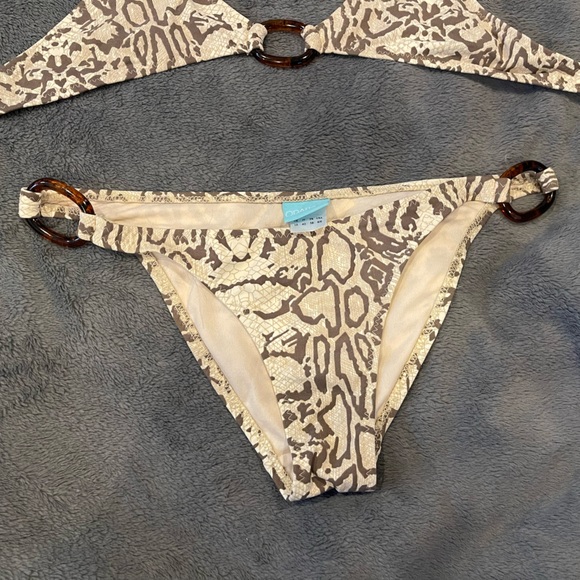 Odabash string bikini top - Picture 6 of 8